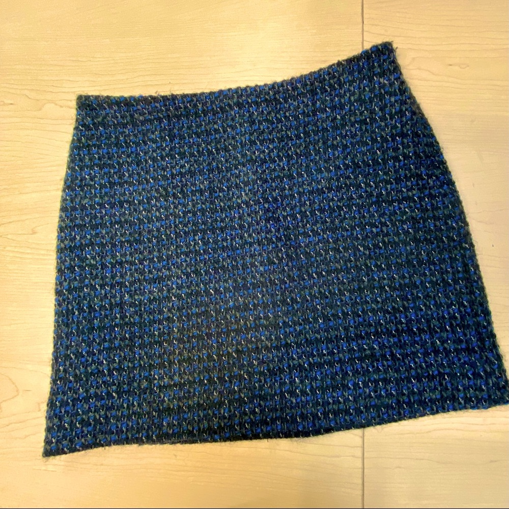 Tweed mini skirt